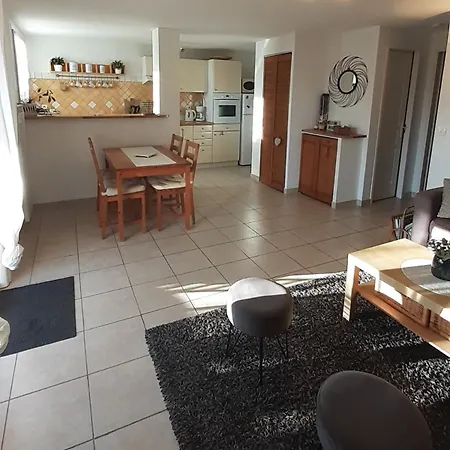 Bas De Villa, Vue